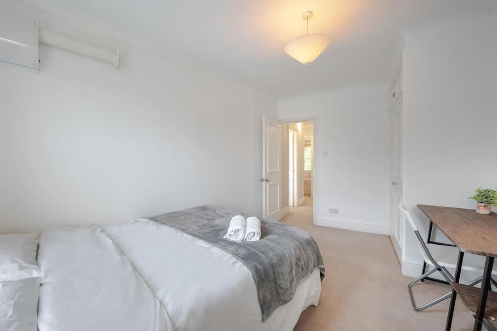 Cosy 2 Bed In Kensington Olympia Apartment ลอนดอน ภายนอก รูปภาพ
